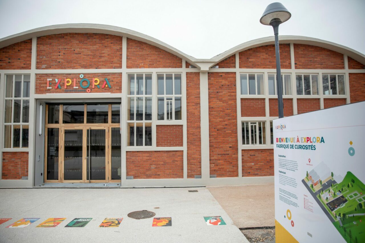 Façade et entrée du bâtiment d'Explora : ExploraLab